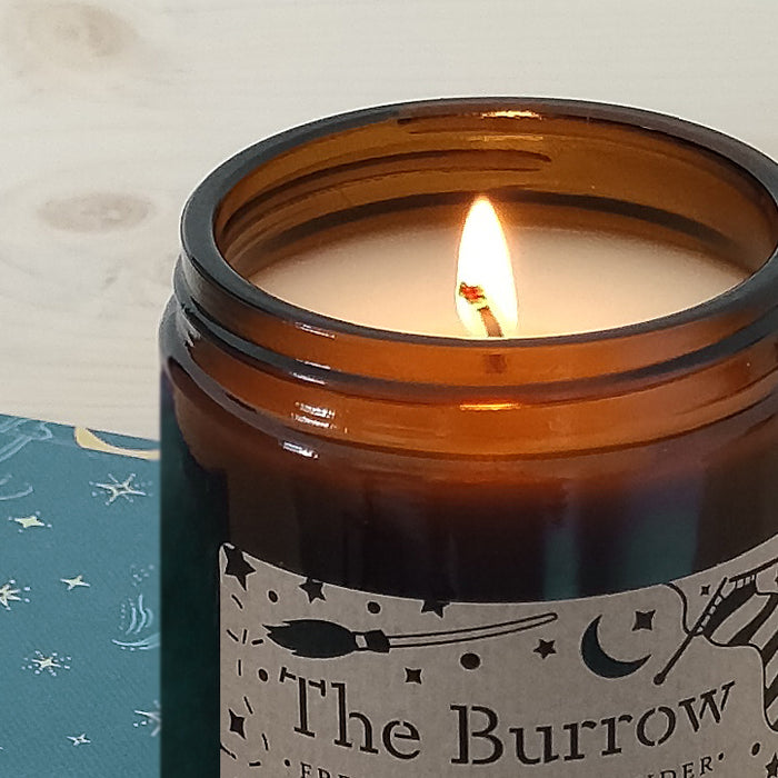 Harry Potter themed gift. The Burrow candle. Ron Weasley home. The Weasley family. Gifts for Potterheads. Christmas gifts. Fresh Linen candle. Vegan soy wax. Hogwarts castle. Gifts for her. Gifts for him.