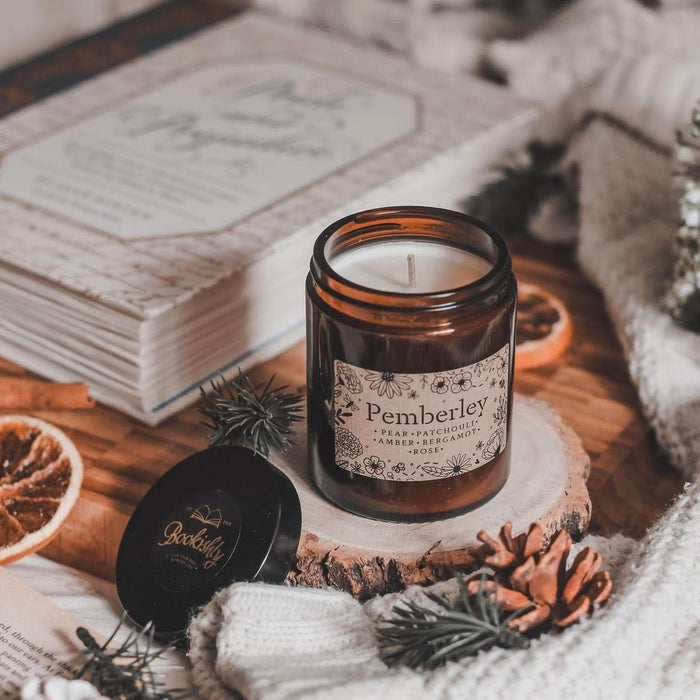 Pemberley Candle. Pride and Prejudice. Jane Austen. Janite. Austenite. Jane Austen Candle. Bookish Candle. Candle for reading. Candle for bookworms. The perfect gift for book lovers, bookworms, readers and bibliophiles. 